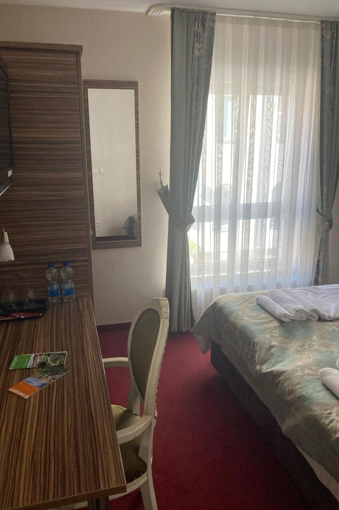 โรงแรมบูติค วิลลา-ซอย แอร์ลังเงิน ภายนอก รูปภาพ